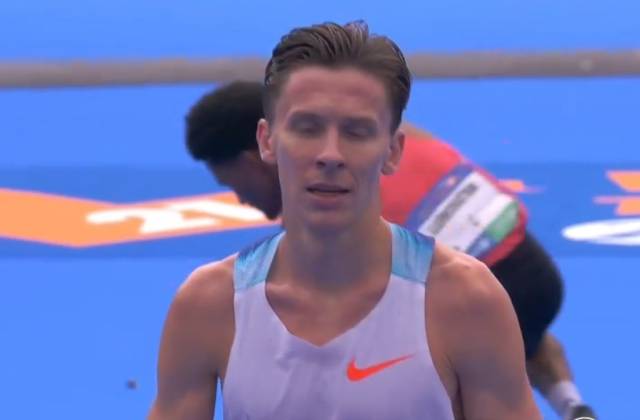 Almgren, a su llegada tras lograr el Récord de Europa en Valencia