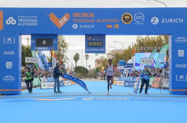 Kejelcha ganó en Valencia de forma incontestable