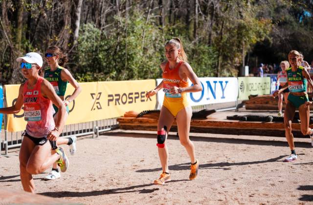 María Forero, en una imagen durante la carrera femenina del Mundial de Cross / RFEA