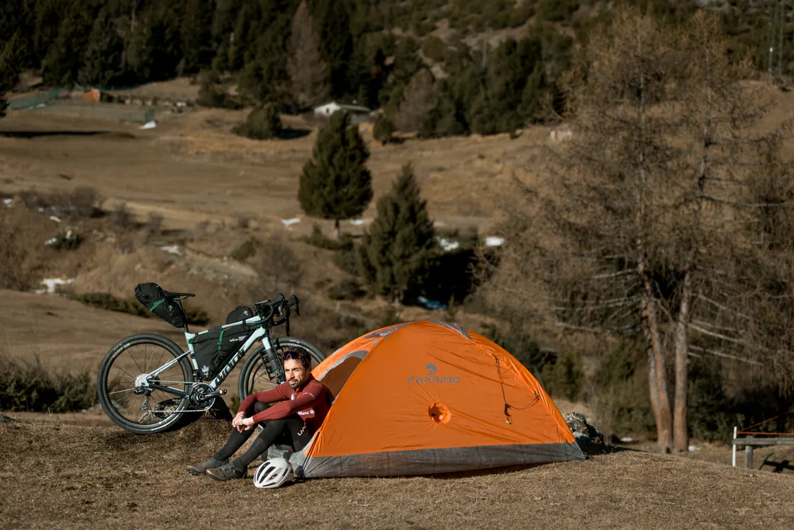 Omar Di Felice se enfrenta a su nueva aventura de ultraciclismo: la Ruta del Cóndor