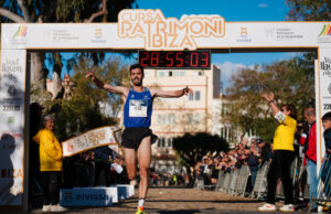 Skechers impulsa la Cursa Patrimoni Eivissa con su nueva gama Aero