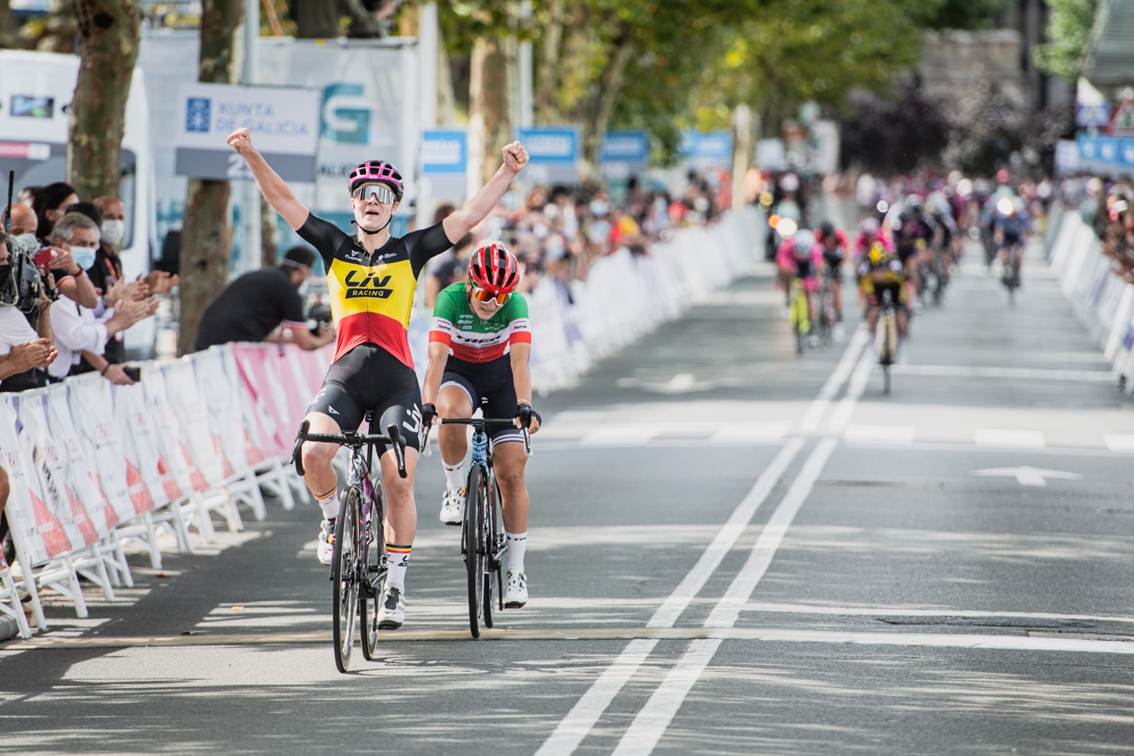 LA MÍSTICA DE LA VUELTA FEMENINA 26
