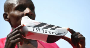 Sabastian Sawe y Yomif Kejelcha rompen las dos horas en maratón con la adidas Adizero Adios Pro Evo 3