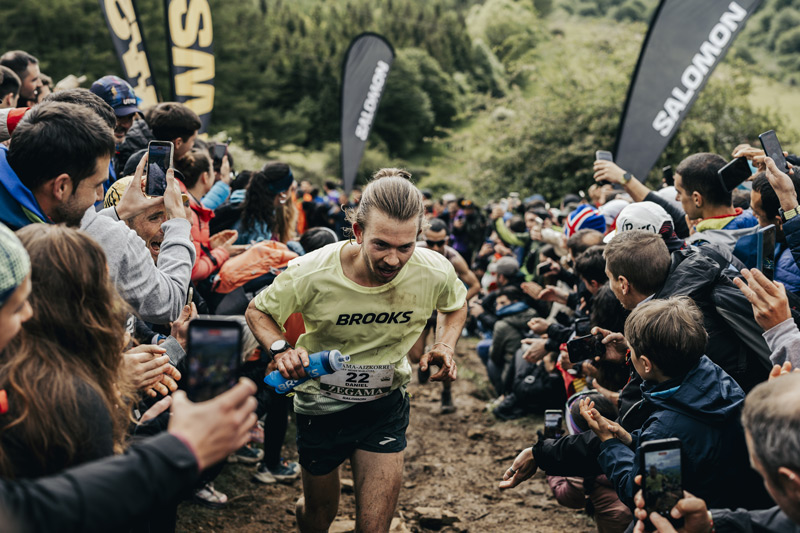 brooks trail running zegama