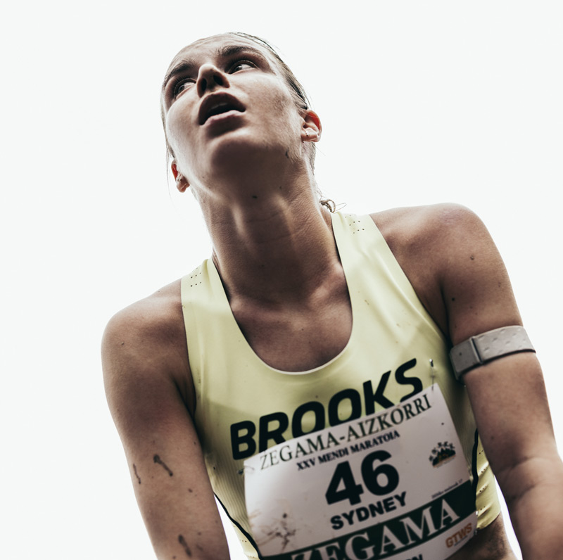 brooks trail running zegama