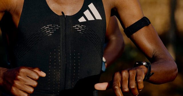 ST-RUNNING-SUIT-01-zktf-facebookJumbo