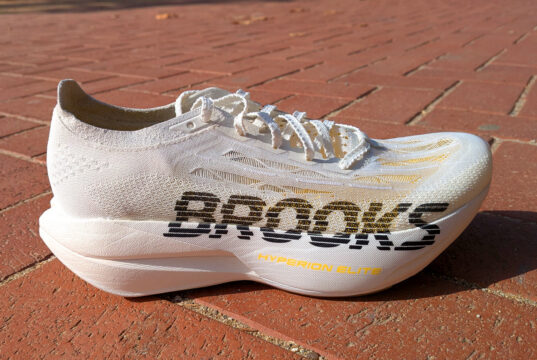 Brooks Hyperion Elite 6: más ligera, más reactiva y todavía más agresiva