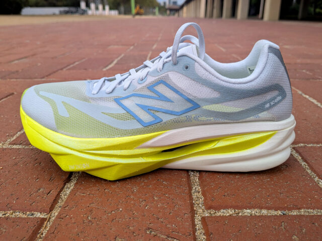 Elite-v6-new-balance-review