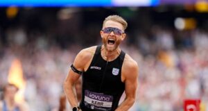 ¡Josh Kerr logró el Récord Nacional de 1.500 (3:27:65) en su WR de la milla en Londres!