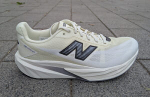 Review New Balance Rebel
