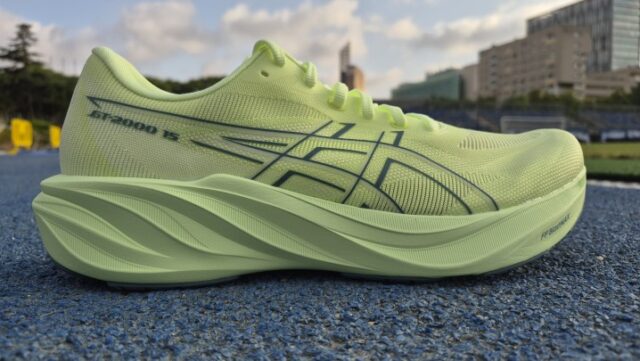 asics 2000 gt 15 (1)