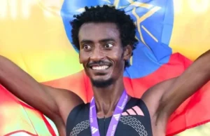 Kejelcha vuela en Buenos Aires y destroza el récord mundial de media maratón
