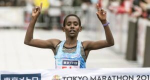 El lío con la ganadora del Maratón de Tokio: de acusada de no pagar al manáger a positivo por dopaje