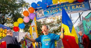 Andrea Marcato corre 5.000 kilómetros en 45 días dando vueltas a la misma manzana de Nueva York