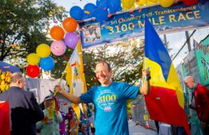Andrea Marcato corre 5.000 kilómetros en 45 días dando vueltas a la misma manzana de Nueva York